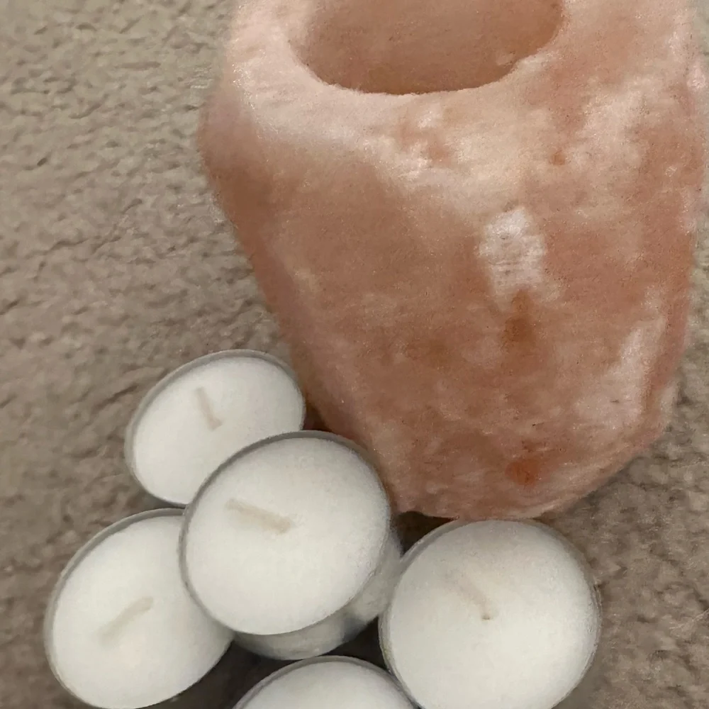 Himalayan Salt Candle Holder with 5 Tealight Candles Included - Picture 4 of 8